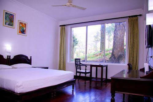 Oak Field Resort Munnar Exteriör bild