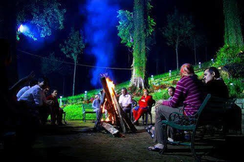 Oak Field Resort Munnar Exteriör bild